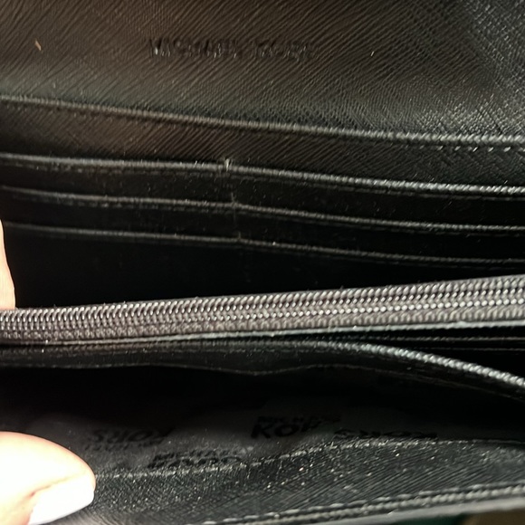 Michael Kors, leather wallet - Picture 3 of 7